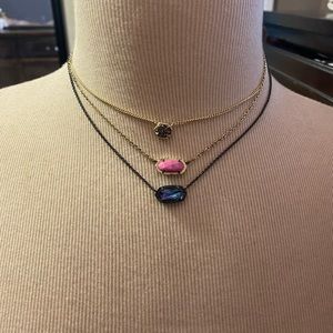 3 kendra scott necklace